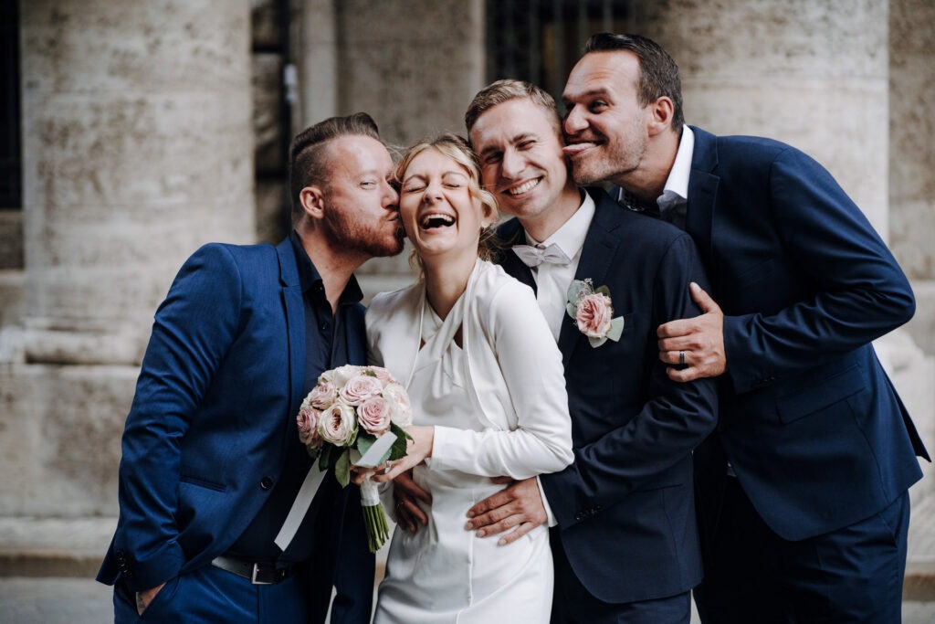 Nach der Freuen Trauung Spaß mit den Gästen